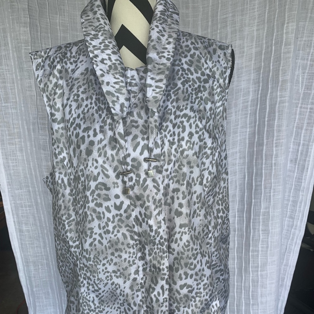 Weekender by Chico’s Leopard Nylon Vest size 3